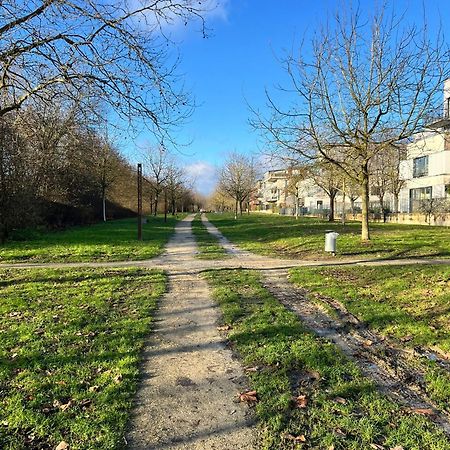 Appartement 2 Pieces 5Min Gare Val D'Europe Parking Inclus مونتِفرا المظهر الخارجي الصورة