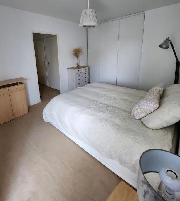 Appartement 2 Pieces 5Min Gare Val D'Europe Parking Inclus مونتِفرا المظهر الخارجي الصورة