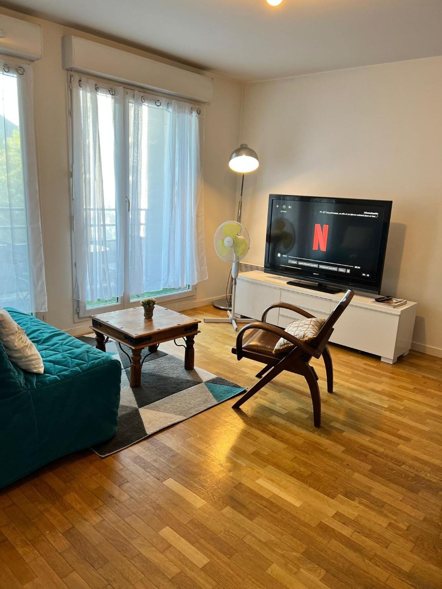 Appartement 2 Pieces 5Min Gare Val D'Europe Parking Inclus مونتِفرا المظهر الخارجي الصورة